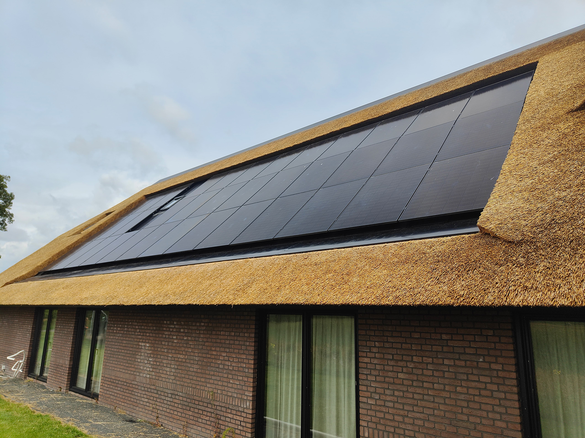Rietkap zonnepanelen Hooghalen